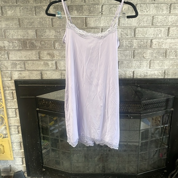 SKIMS Fits Everybody Lace Slip Dress - Picture 4 of 6